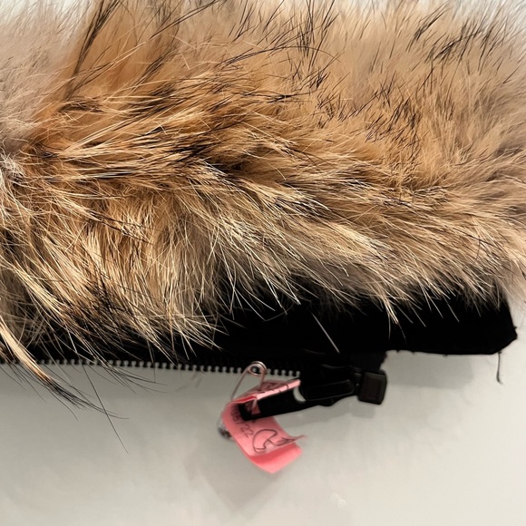 Canada Goose Authentic Fur Zip Around Trim (Black Fabric w/black Zipper) - Picture 2 of 5